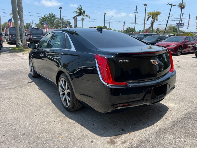 Cadillac XTS 2018 price $8,699