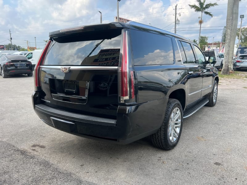 Cadillac Escalade ESV 2018 price $18,499