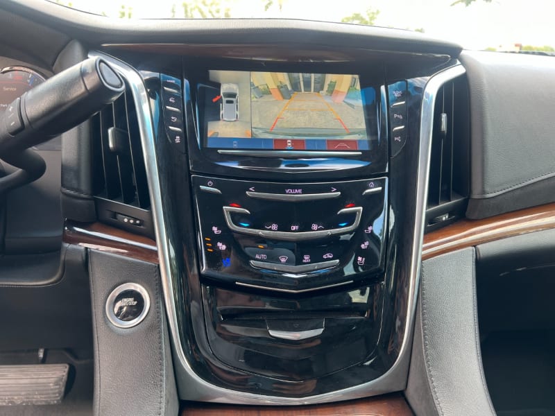 Cadillac Escalade ESV 2018 price $18,499