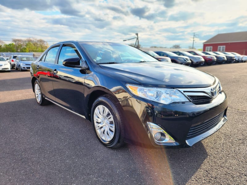 Toyota Camry 2012 price $13,450