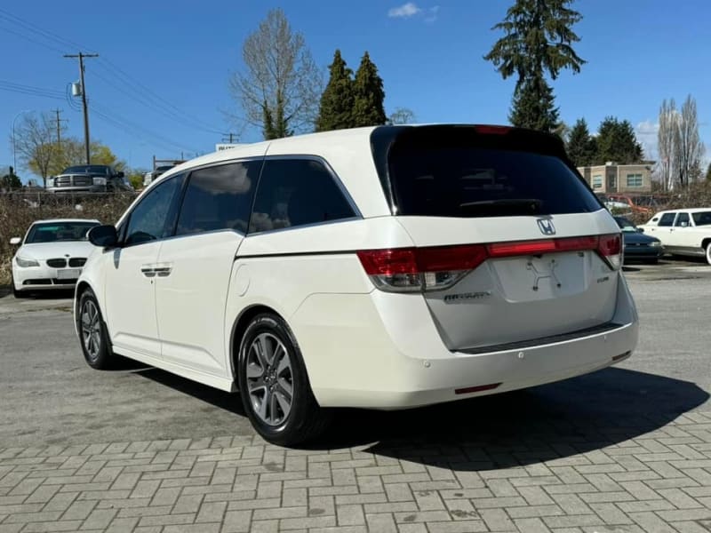 Honda Odyssey 2016 price $21,869