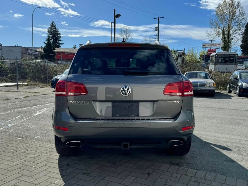 Volkswagen Touareg 2013 price $20,869