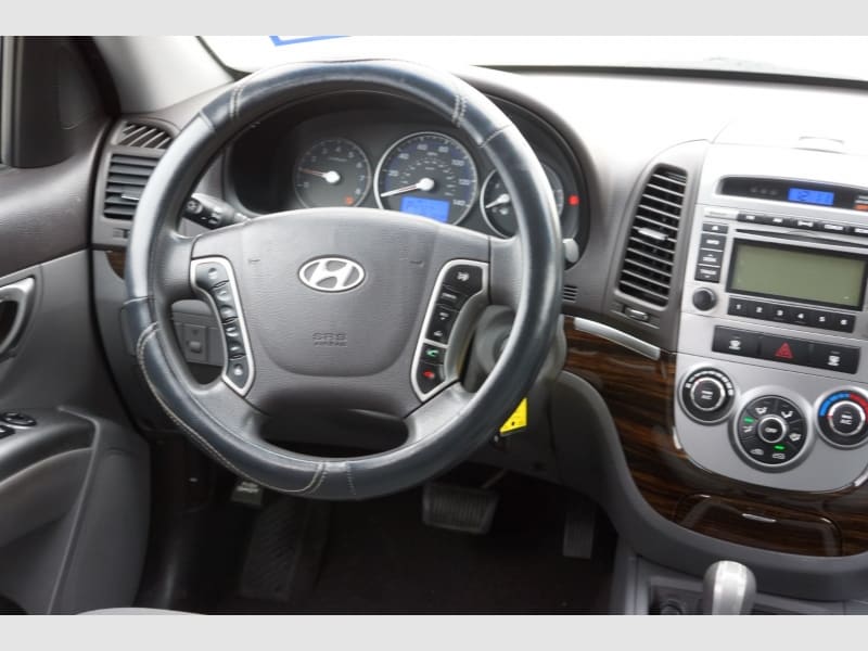 Hyundai Santa Fe 2010 price $6,977