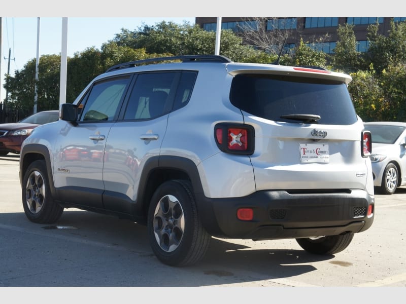 Jeep Renegade 2015 price $9,777