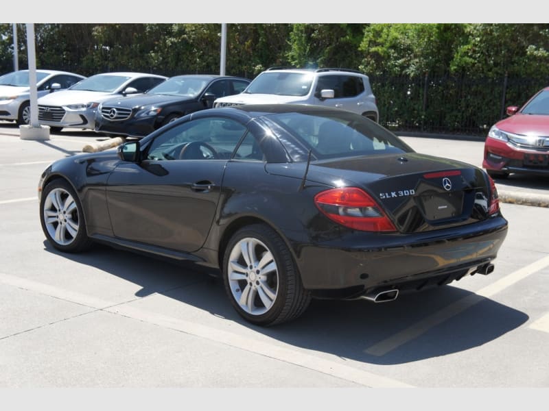 Mercedes-Benz SLK-Class 2010 price $9,777