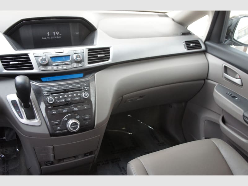 Honda Odyssey 2012 price $8,977