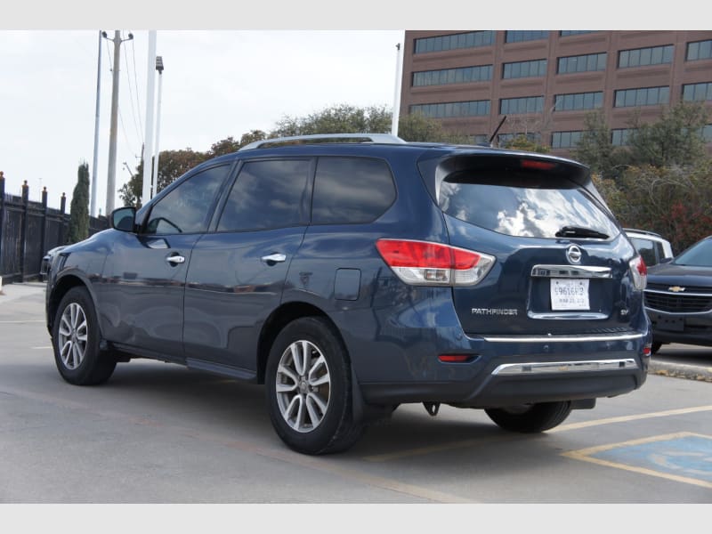 Nissan Pathfinder 2014 price $5,997