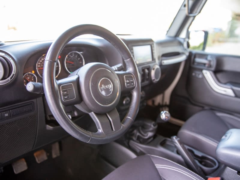 Jeep Wrangler Unlimited 2015 price $36,987