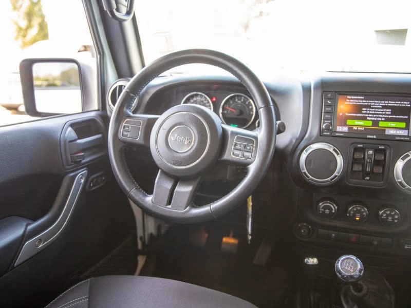 Jeep Wrangler Unlimited 2015 price $36,987