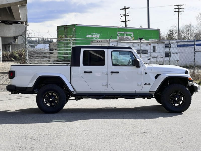 Jeep Gladiator 2022 price $83,900
