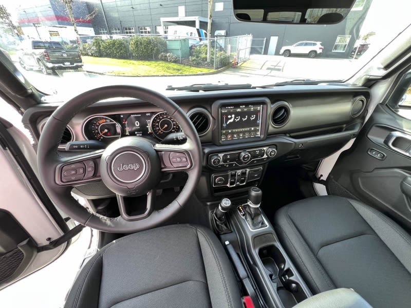 Jeep Gladiator 2022 price $83,900