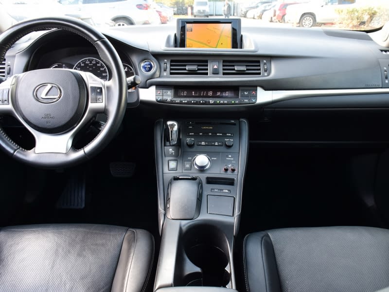 Lexus CT 200h 2012 price $16,888