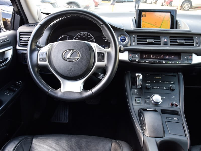 Lexus CT 200h 2012 price $16,888