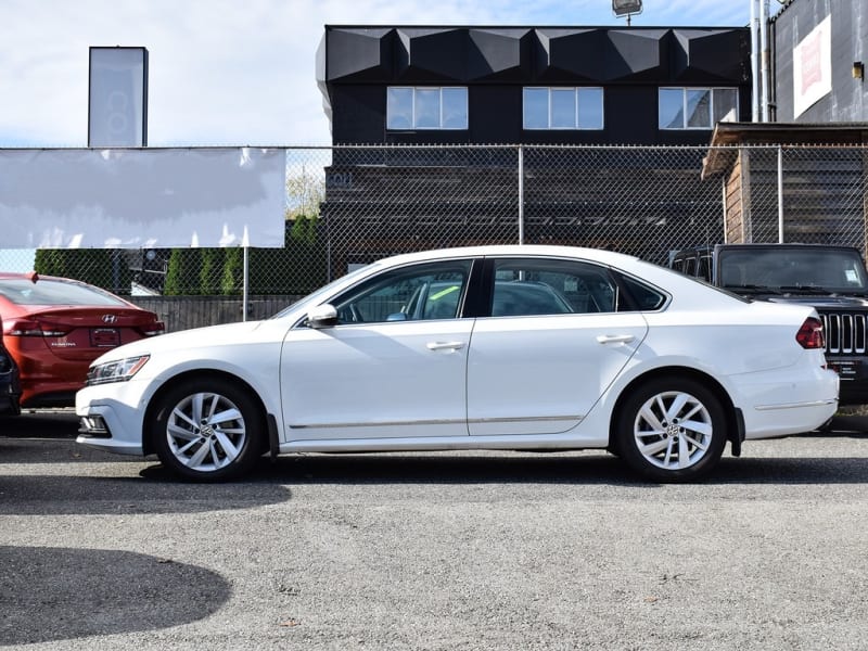 Volkswagen Passat 2018 price $23,888