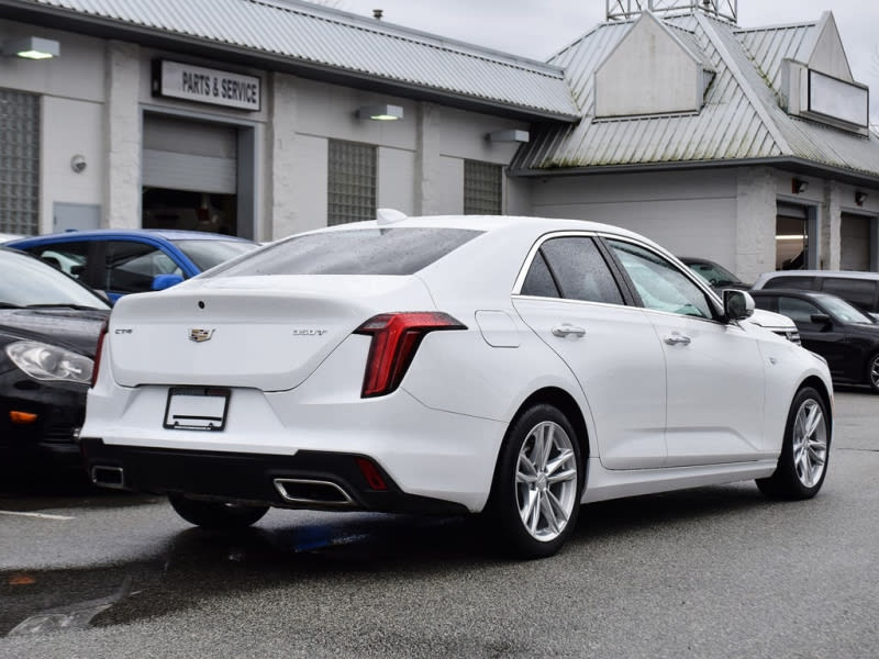 Cadillac CT4 2021 price $33,888