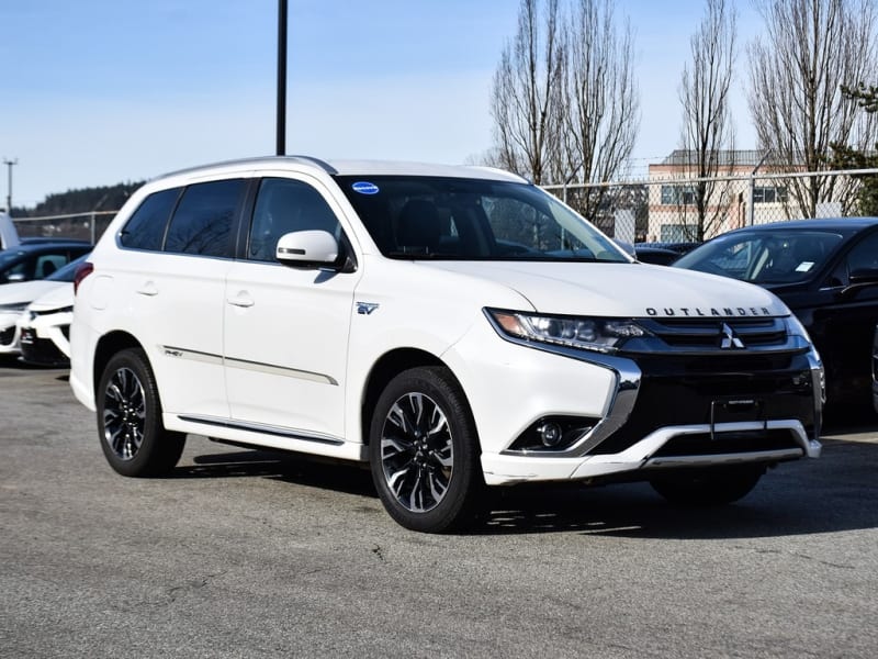 Mitsubishi Outlander PHEV 2018 price $26,995