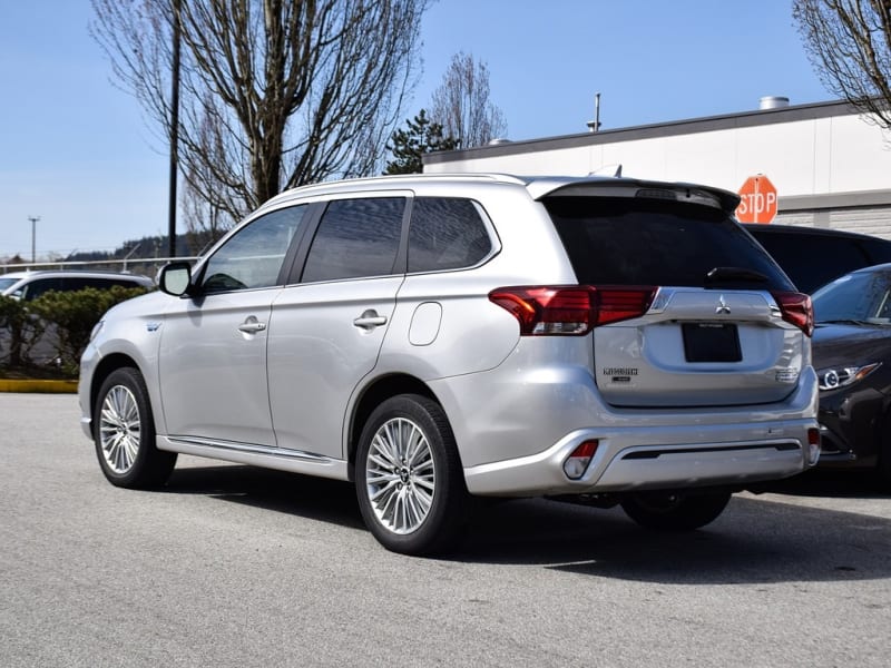 Mitsubishi Outlander PHEV 2019 price $27,995