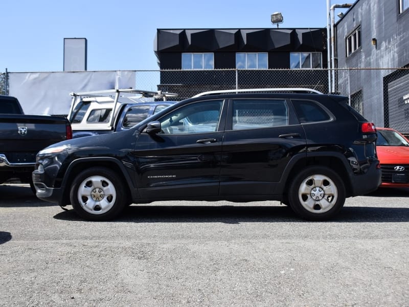 Jeep Cherokee 2017 price $18,995