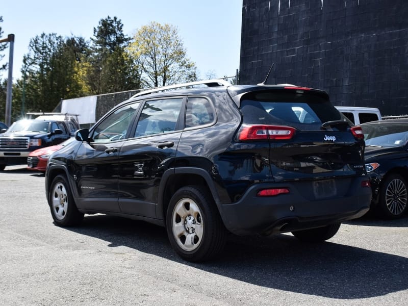 Jeep Cherokee 2017 price $18,995