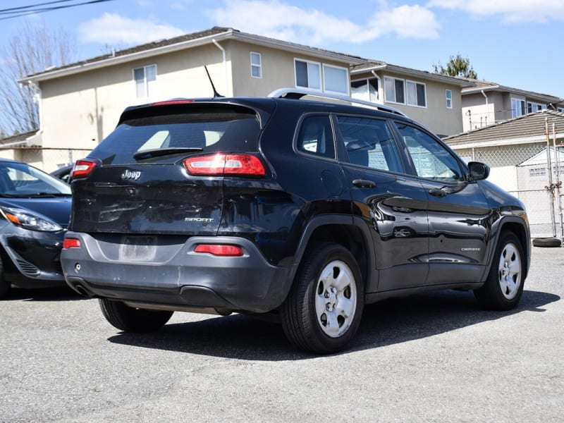 Jeep Cherokee 2017 price $18,995