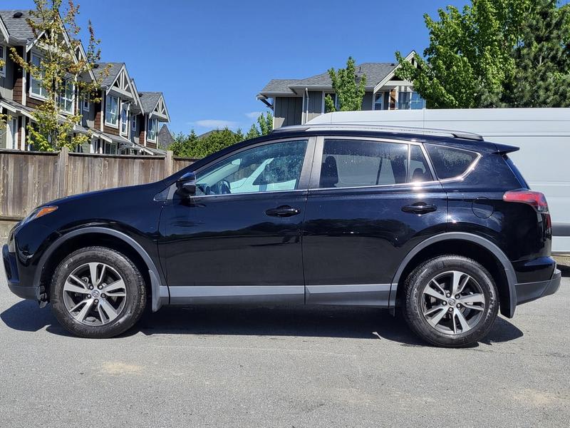 Toyota RAV4 2018 price $31,999