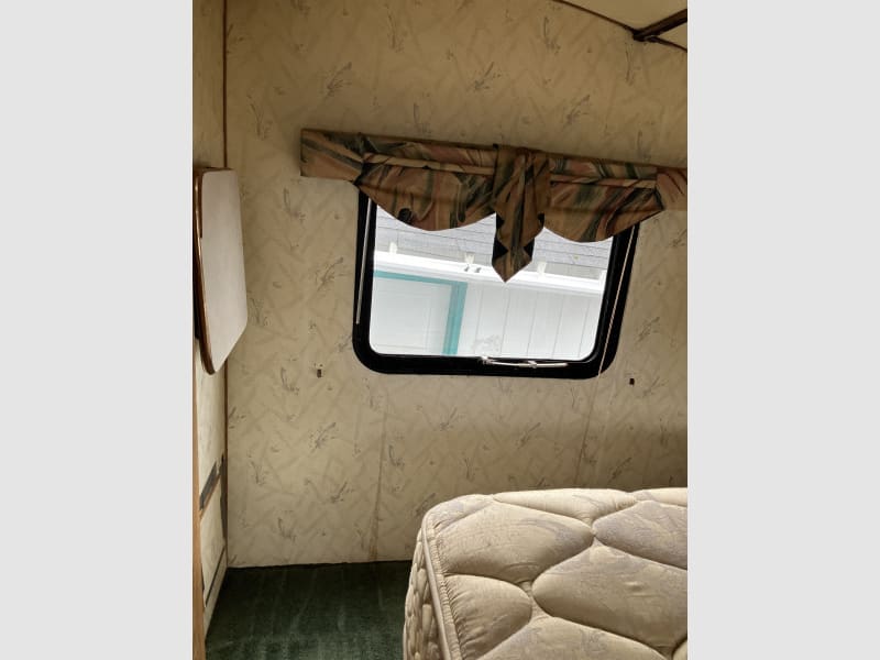 Coachmen Komfort 1997 price $2,999