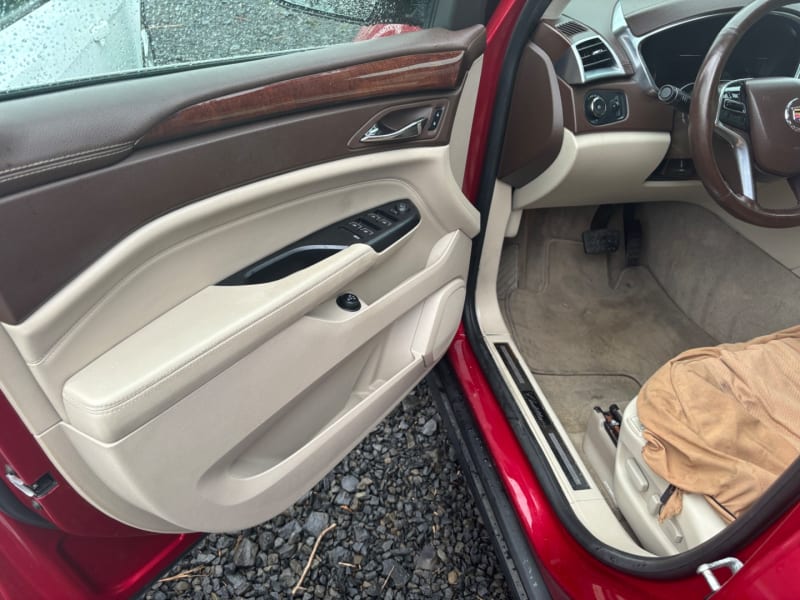 Cadillac SRX 2015 price $6,999