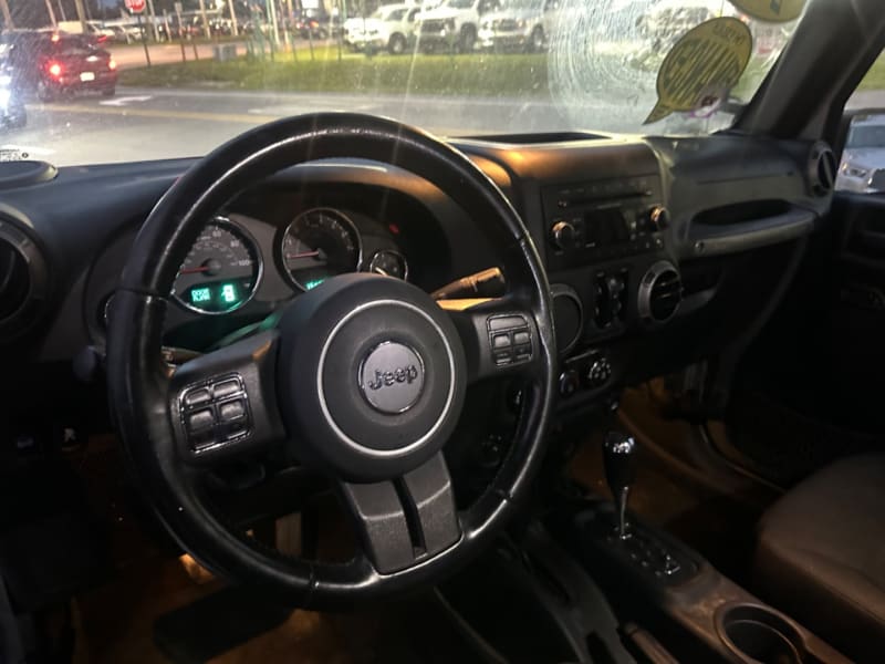 Jeep Wrangler Unlimited 2015 price $16,900