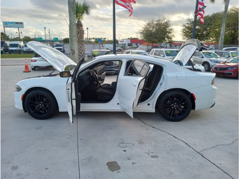 Dodge Charger 2018 price $13,800