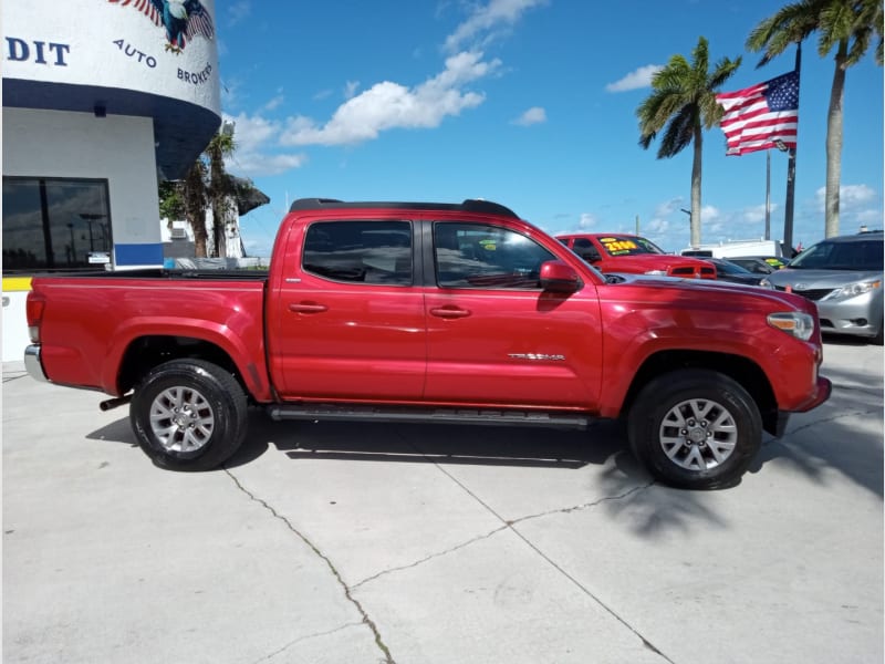 Toyota Tacoma 2017 price $18,900