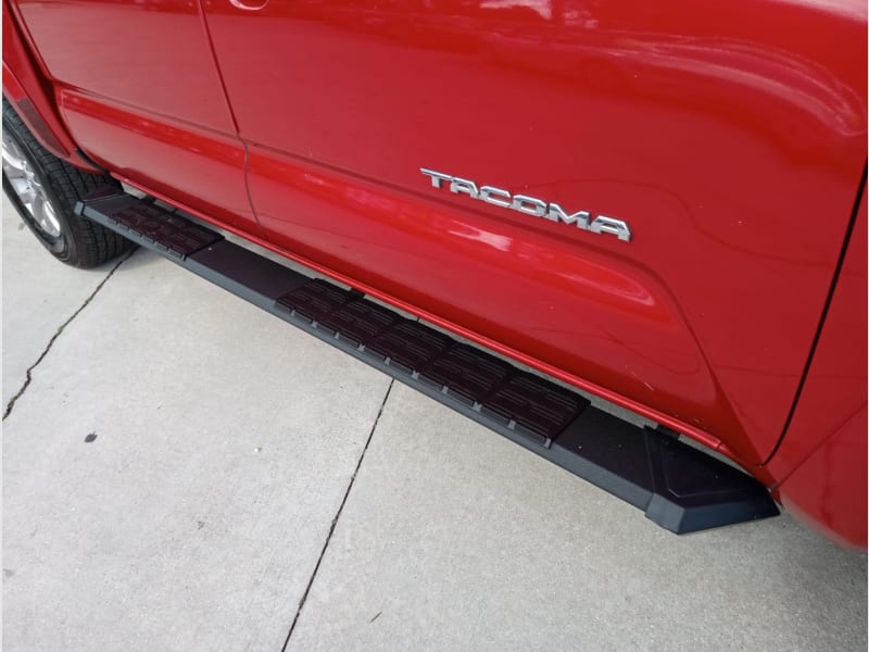 Toyota Tacoma 2017 price $18,900