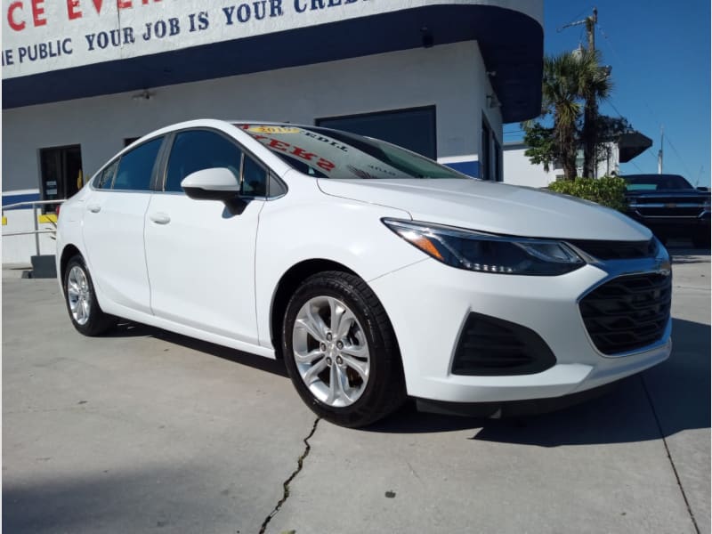 Chevrolet Cruze 2019 price $11,900