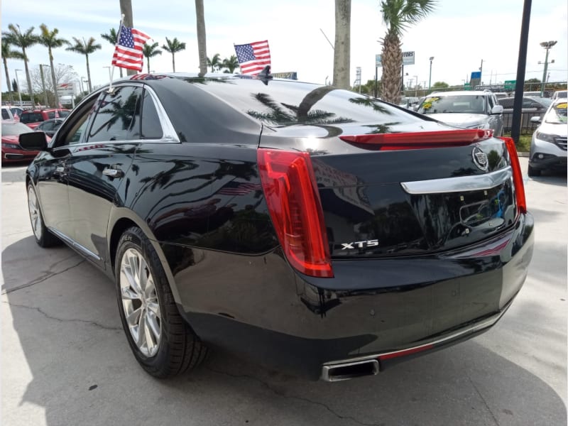 Cadillac XTS 2013 price $14,900