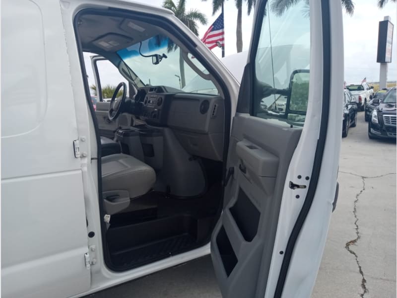 Ford Econoline Cargo Van 2013 price $10,995