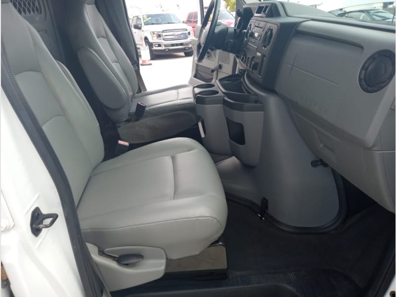 Ford Econoline Cargo Van 2013 price $11,900