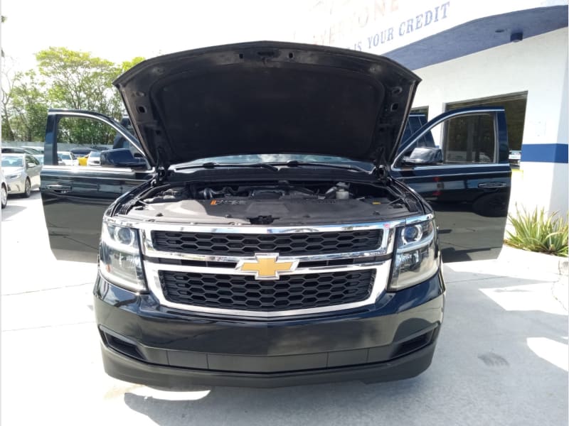 Chevrolet Suburban 2017 price $17,900