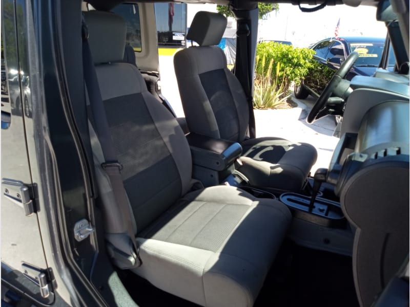 Jeep Wrangler Unlimited 2010 price $14,900