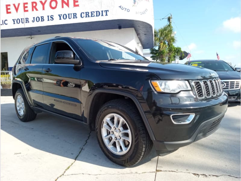 Jeep Grand Cherokee 2018 price $15,777