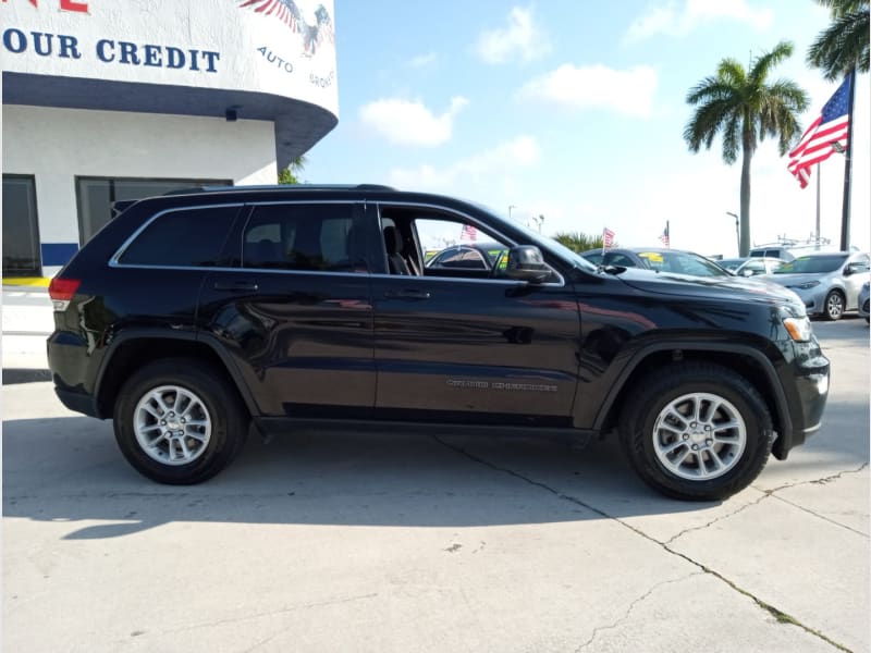 Jeep Grand Cherokee 2018 price $15,777