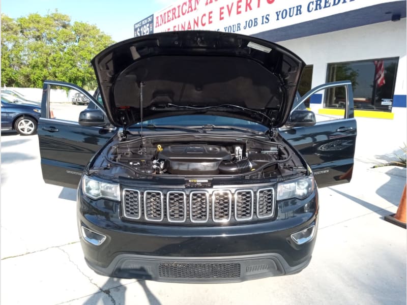 Jeep Grand Cherokee 2018 price $15,777