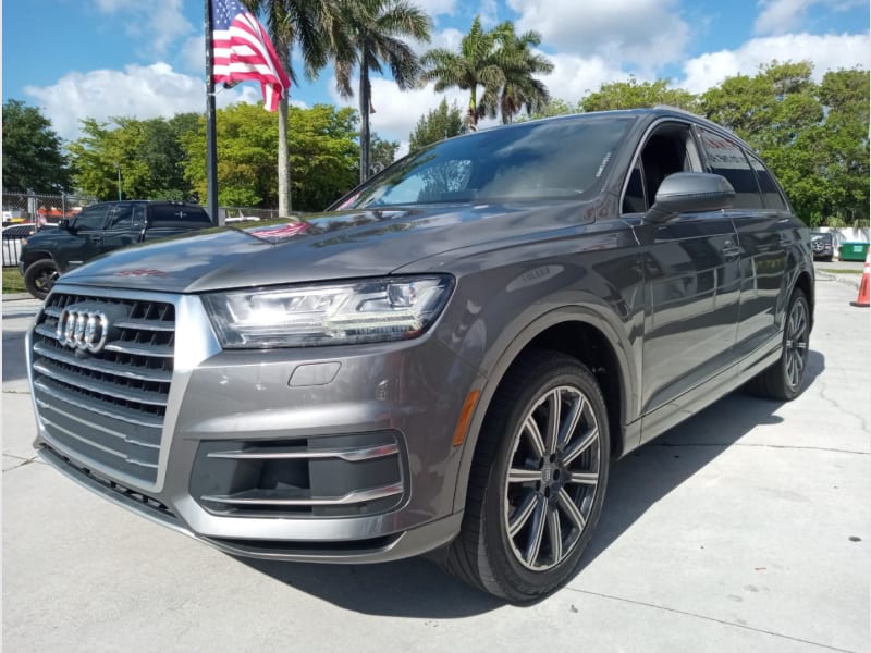 Audi Q7 2017 price $18,900