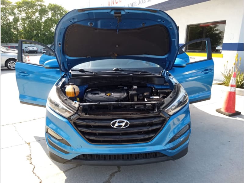 Hyundai Tucson 2018 price $14,995