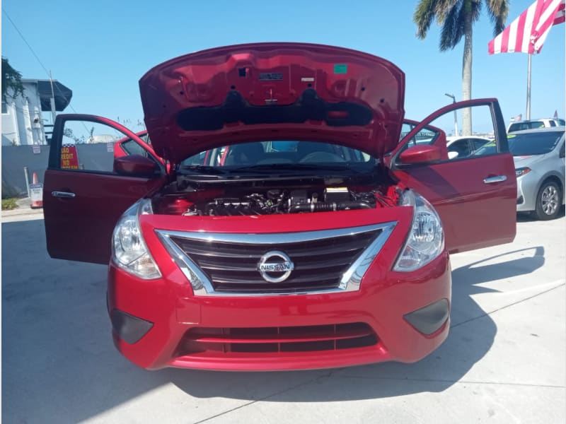 Nissan Versa Sedan 2019 price $8,900