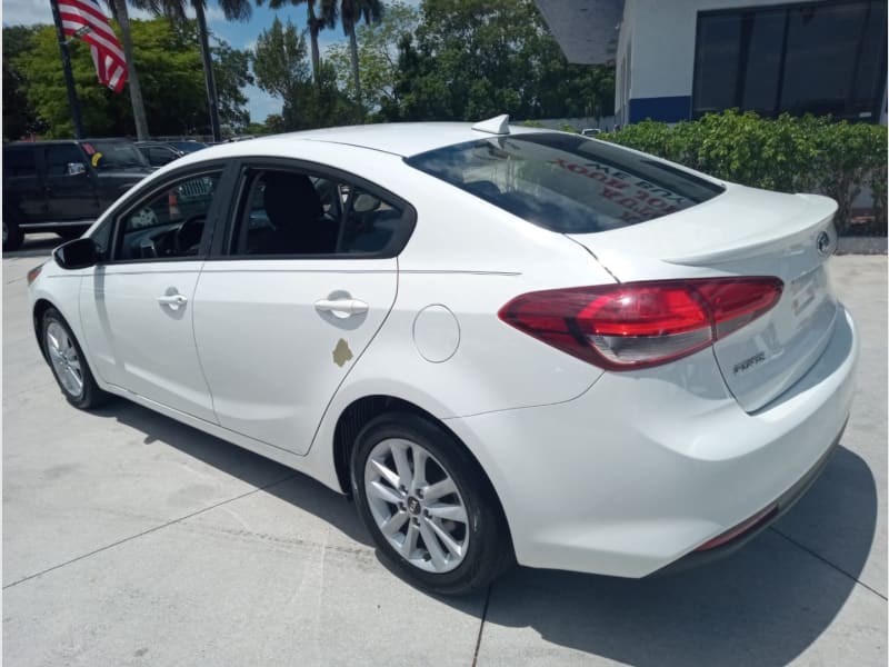 Kia Forte 2017 price $9,777