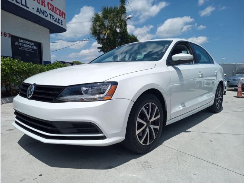 Volkswagen Jetta 2017 price $9,900