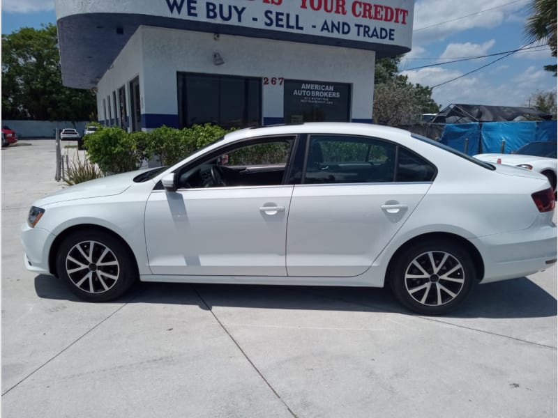 Volkswagen Jetta 2017 price $9,900