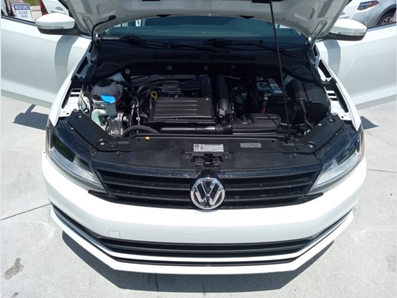 Volkswagen Jetta 2017 price $9,777