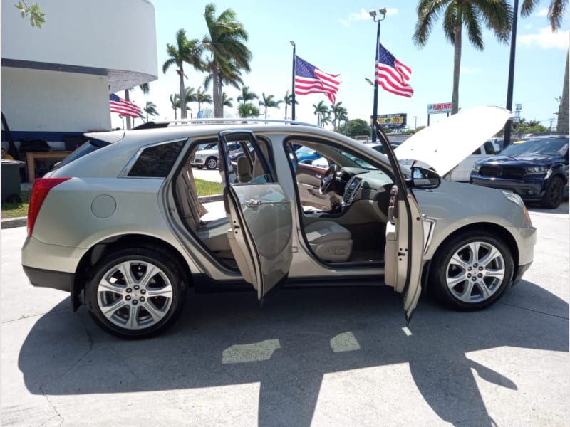 Cadillac SRX 2016 price $15,900