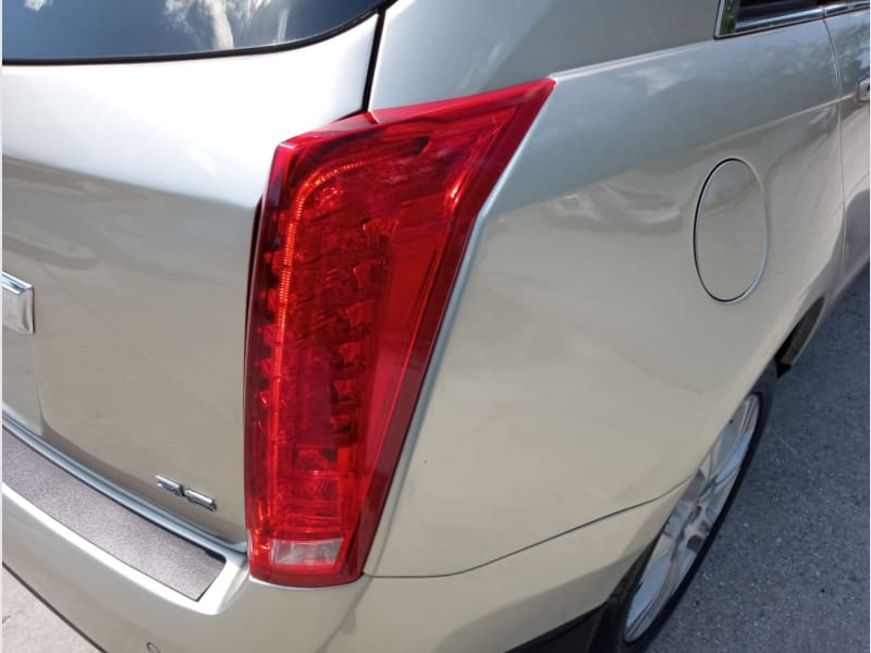 Cadillac SRX 2016 price $15,900