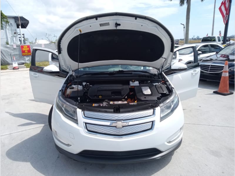 Chevrolet Volt 2014 price $12,900